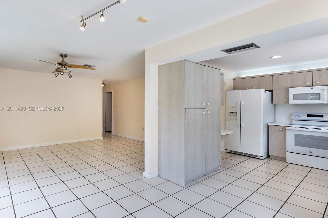 13530 Sw 109th Ter - Photo 7 of 18