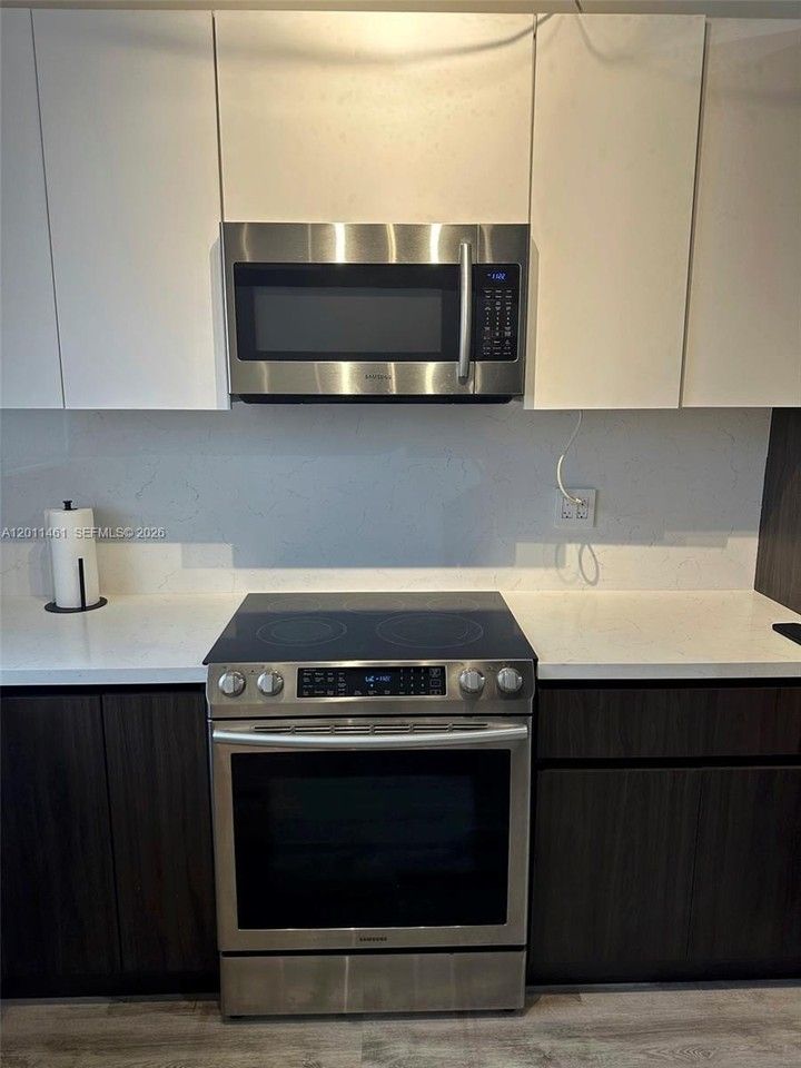 709 Sw 79th Ter - Photo 2 of 16