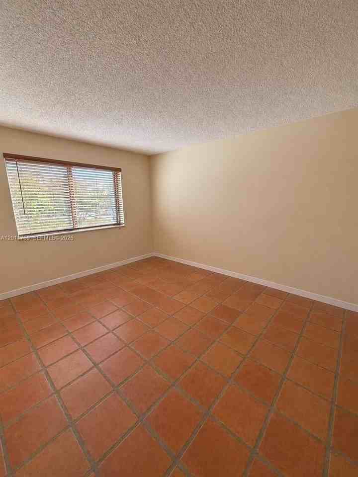286 Racquet Club Rd #204 - Photo 6 of 11