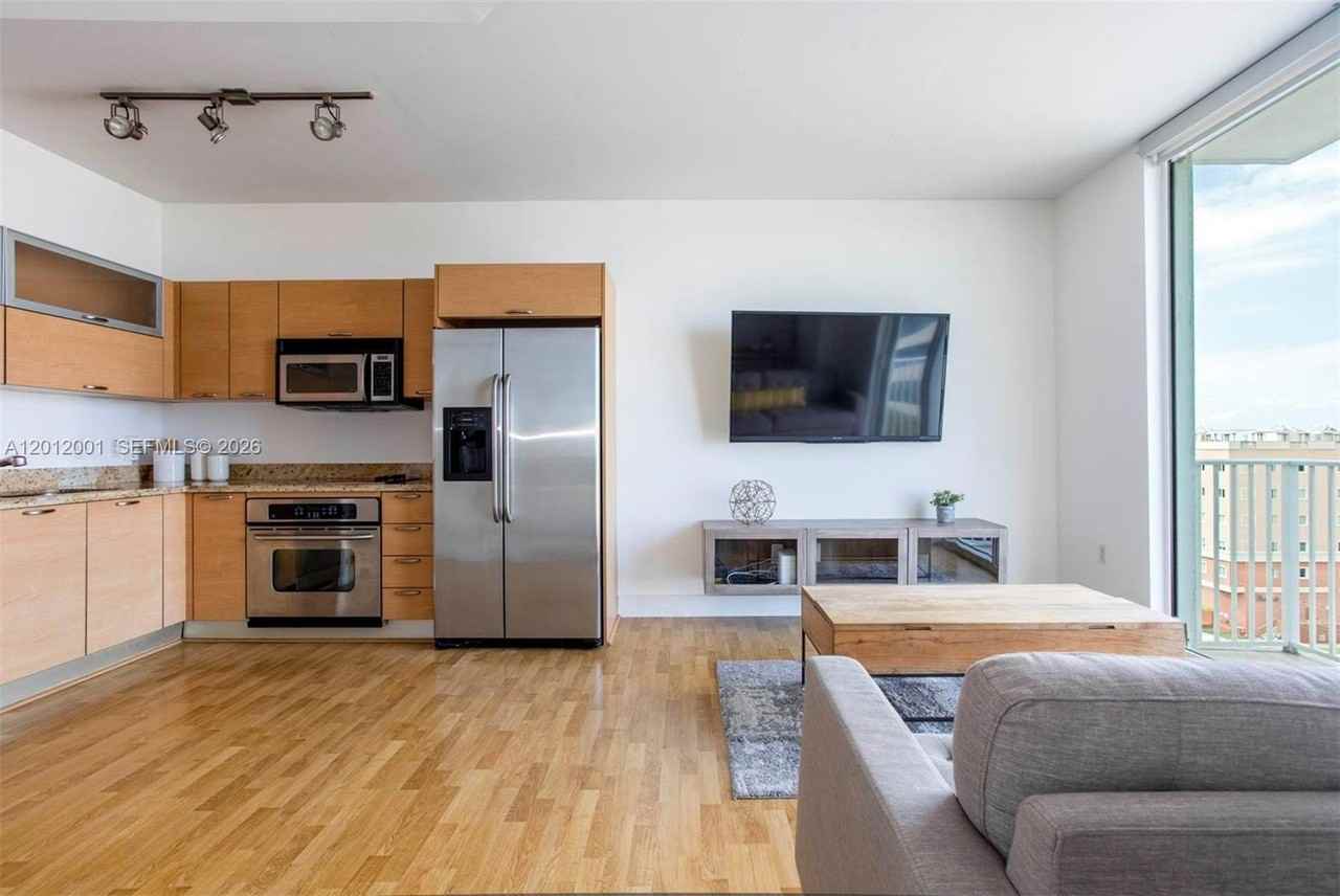 3180 Sw 22nd Ter #807 - Photo 4 of 13