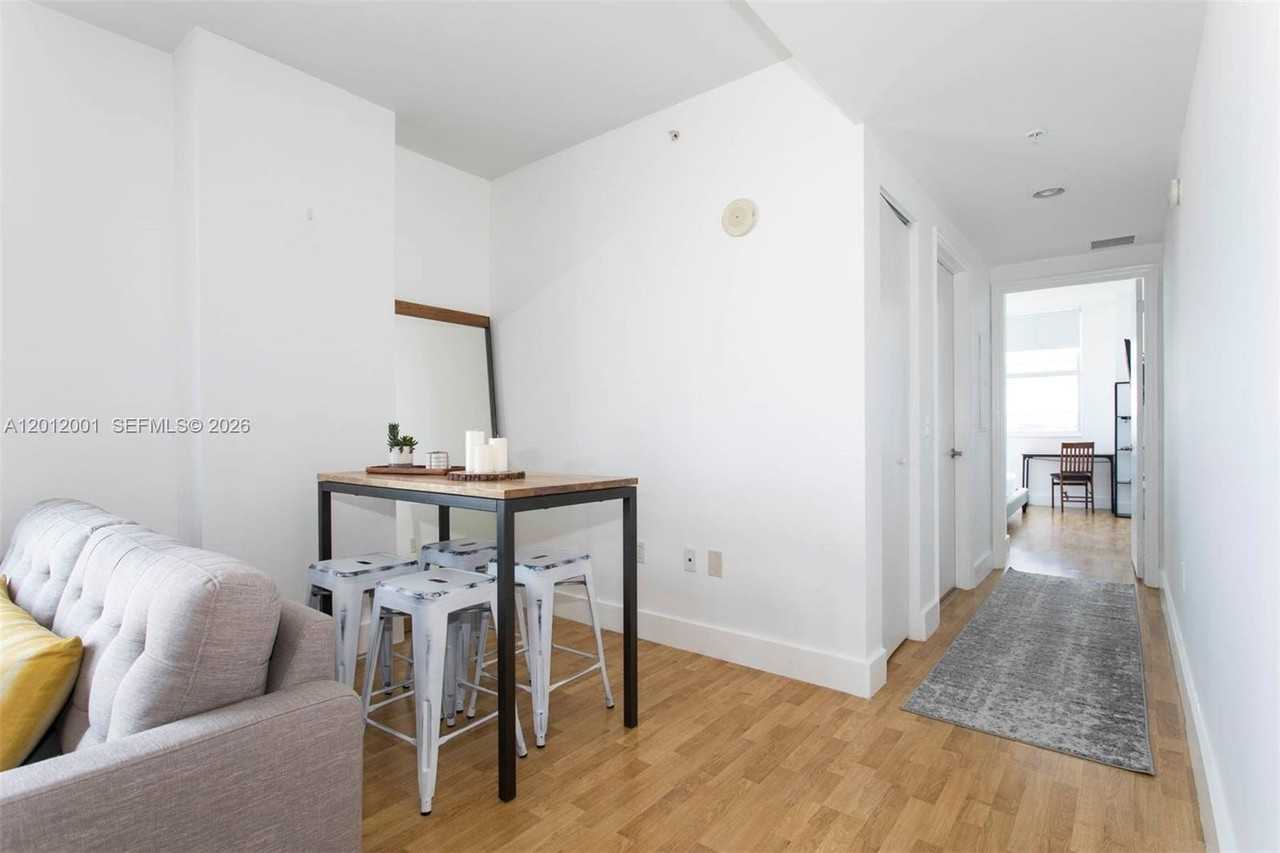 3180 Sw 22nd Ter #807 - Photo 6 of 13