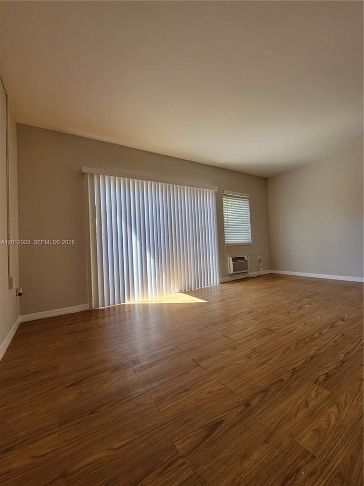 835 Lenox Ave #201 - Photo 3 of 14