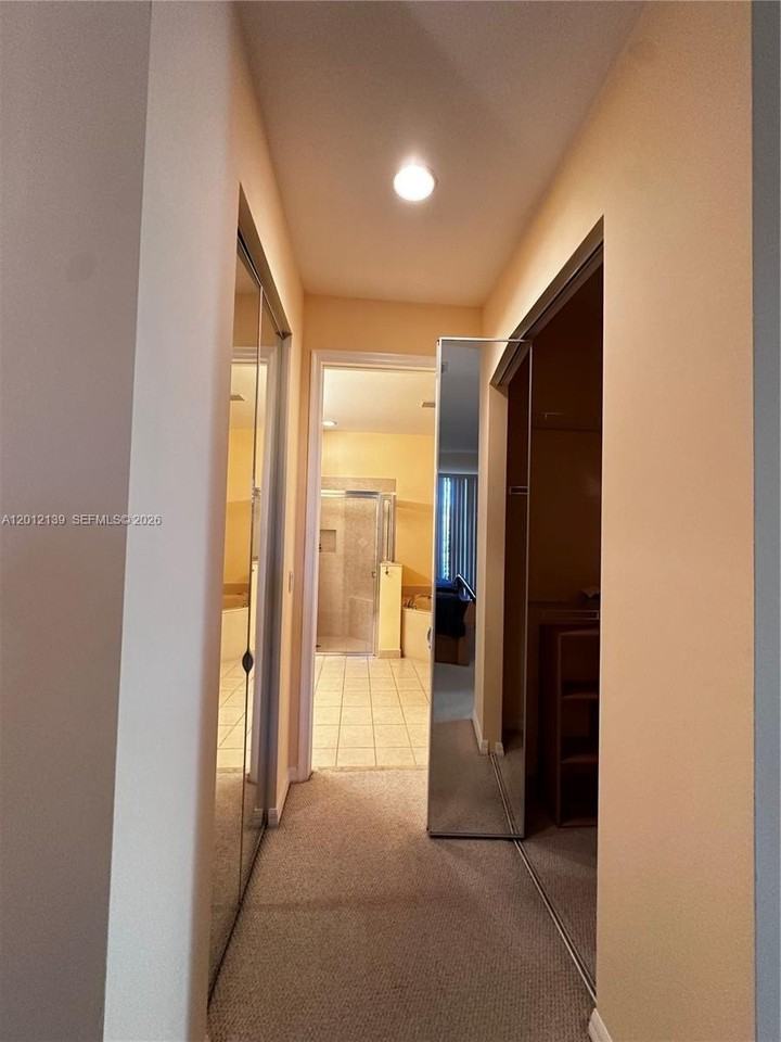 606 Mariner Bay Blvd - Photo 4 of 26