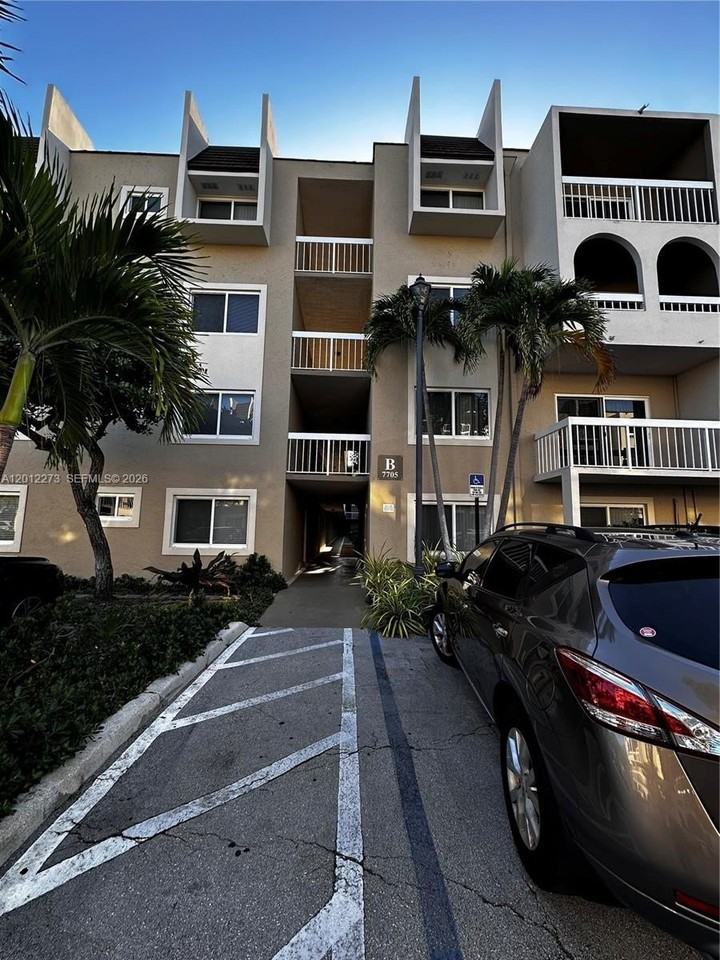 7705 Camino Real #B214 - Photo 2 of 19
