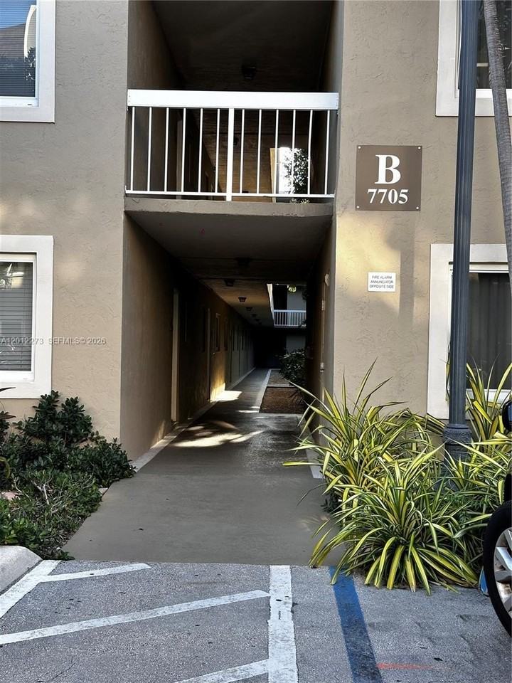 7705 Camino Real #B214 - Photo 3 of 19