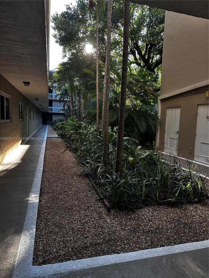 7705 Camino Real #B214 - Photo 4 of 19