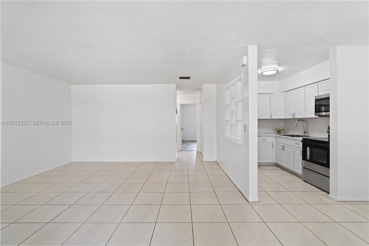 2325 Nw 52nd Ct #2325 - Photo 6 of 26
