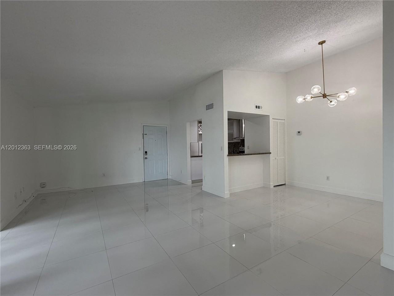 468 Ne 206th Ln #212 - Photo 5 of 19
