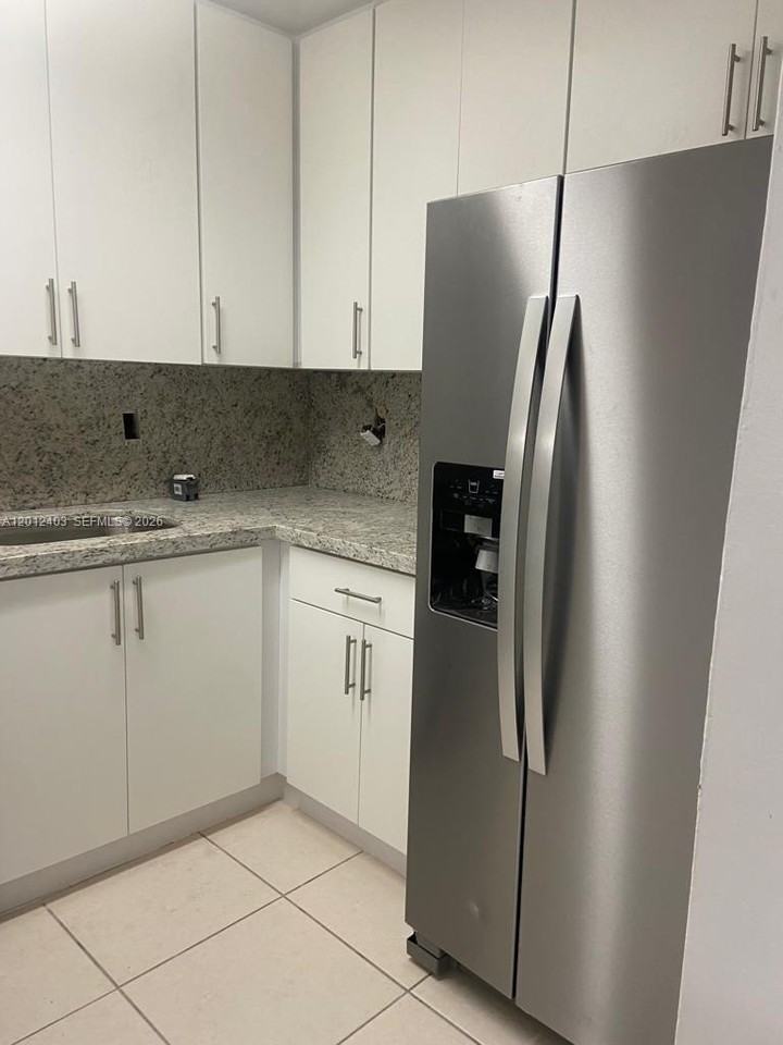 8990 Sw 24th St #19 - Photo 5 of 16