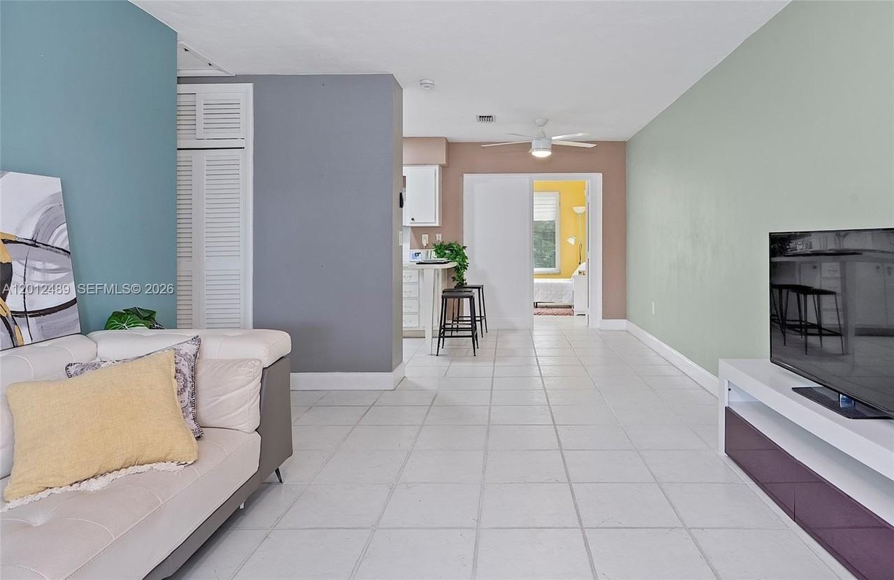 1817 Nw 60th Ave #G - Photo 6 of 30