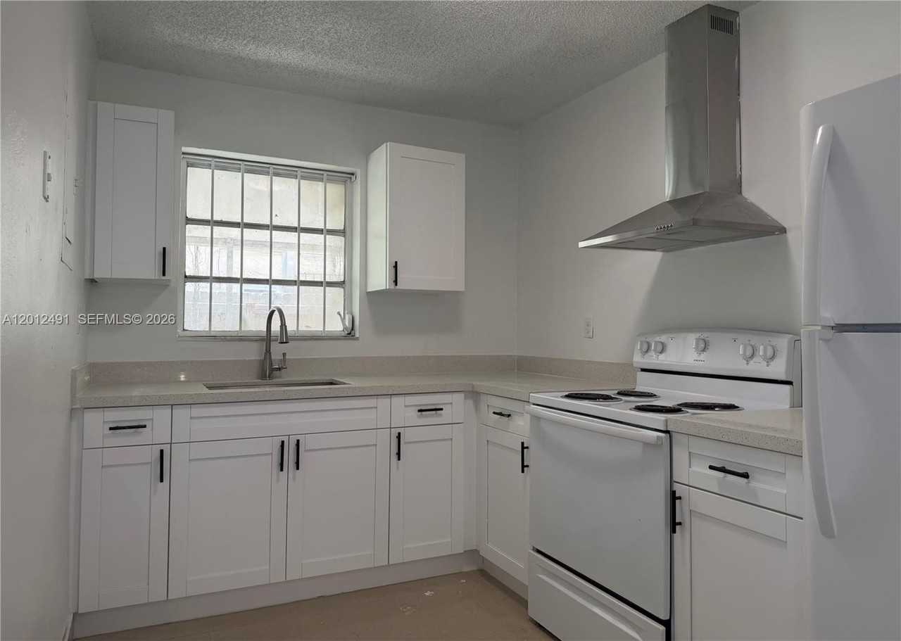 1820 Nw 19th Ave #1822 - Photo 3 of 12