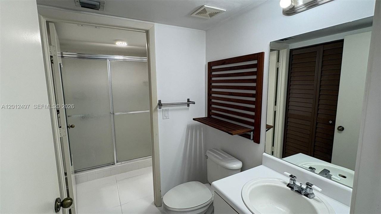 9560 Weldon Cir #J308 - Photo 3 of 17
