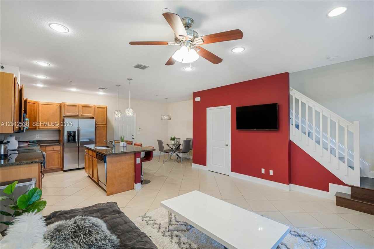 4025 Cascada Cir #4025 - Photo 4 of 27