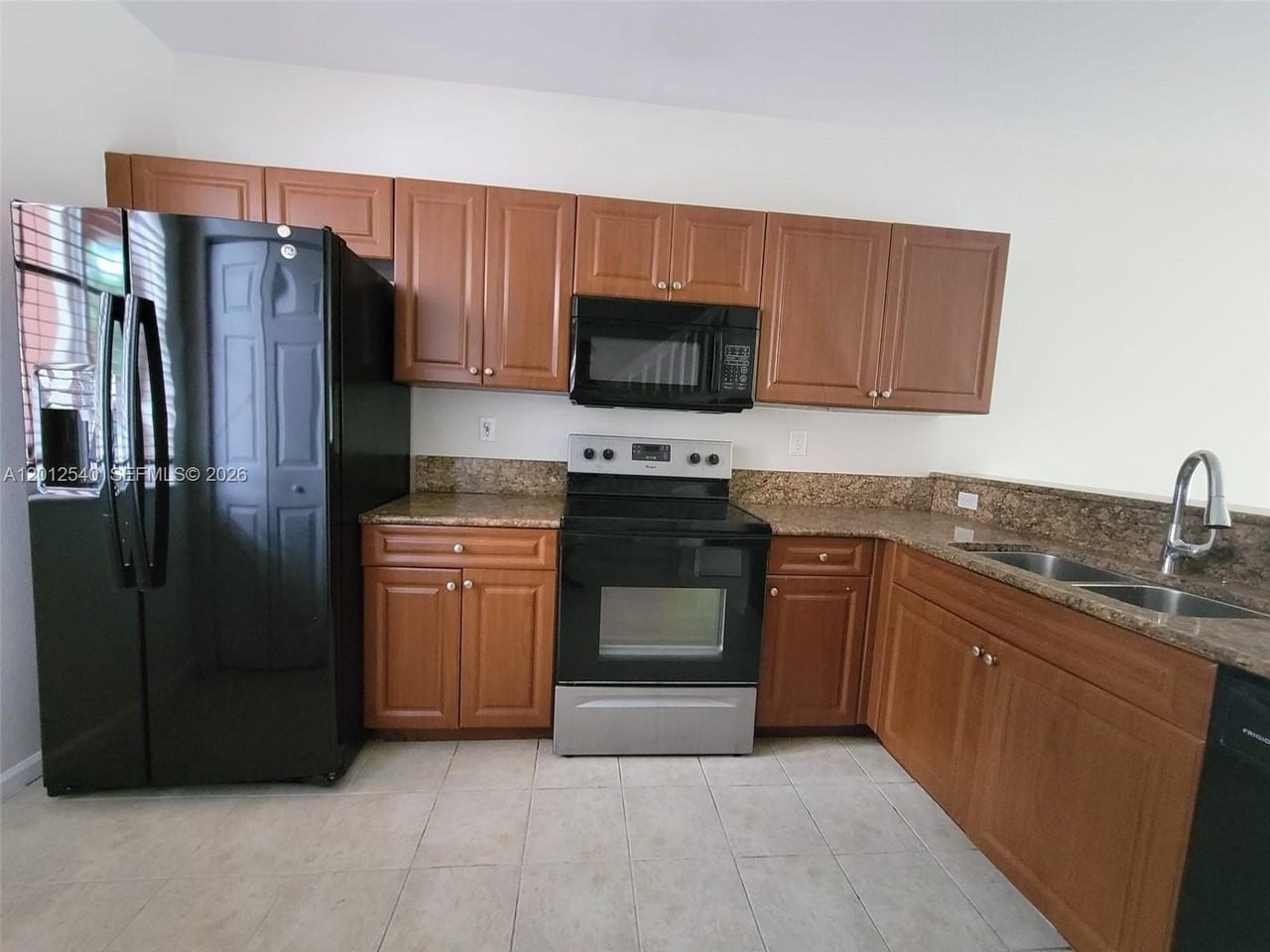 17339 Nw 7th Ave #504 - Photo 5 of 42