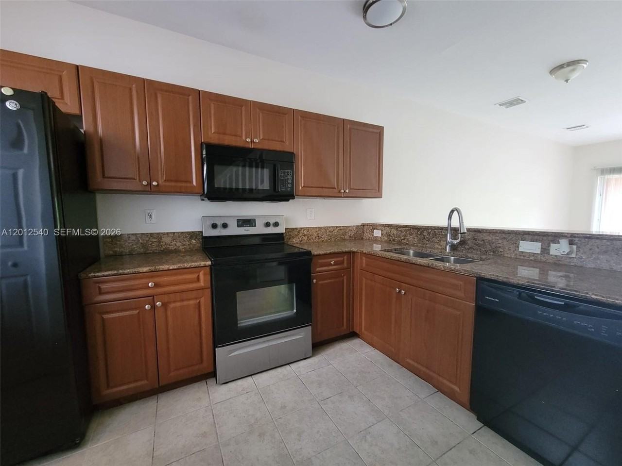 17339 Nw 7th Ave #504 - Photo 6 of 42