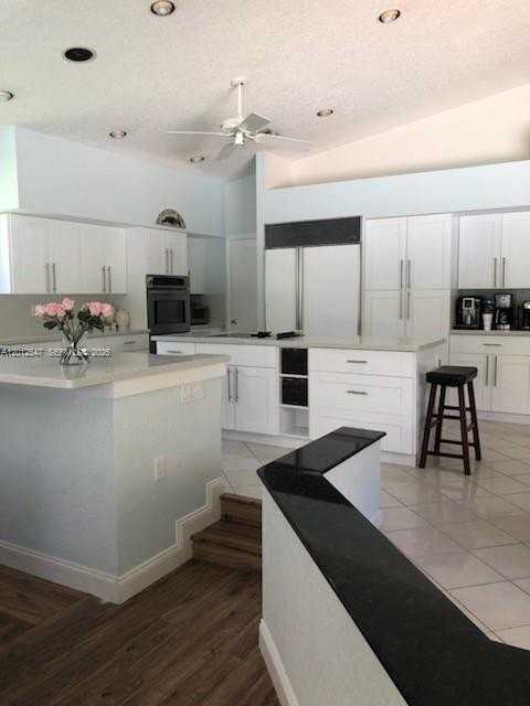 21070 Sweetwater Ln N - Photo 4 of 12