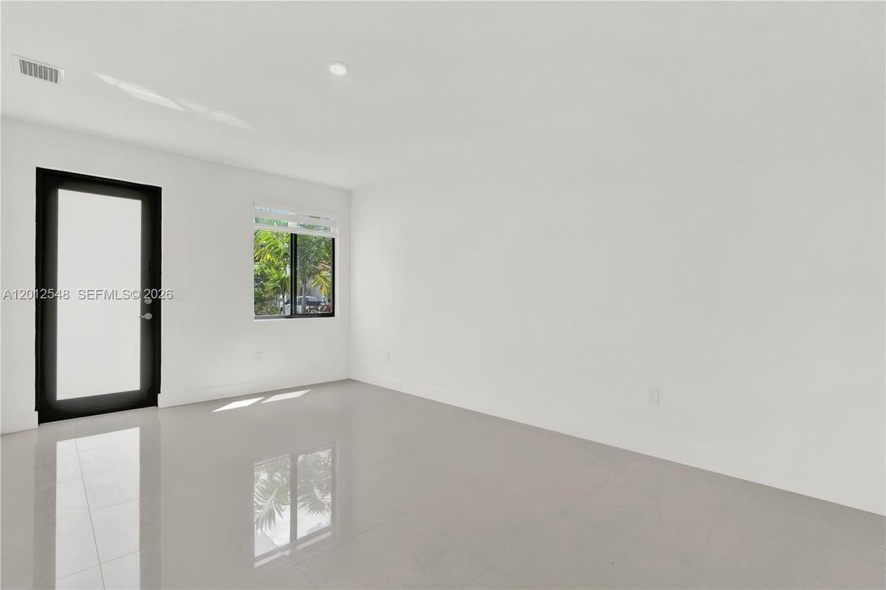 13642 Sw 157th Pl #13642 - Photo 6 of 41