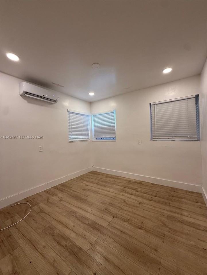 7724 Ne 1st Ave #A - Photo 4 of 13