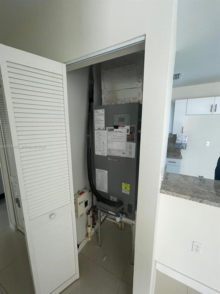 2121 Nw 72nd St #2121 - Photo 3 of 10