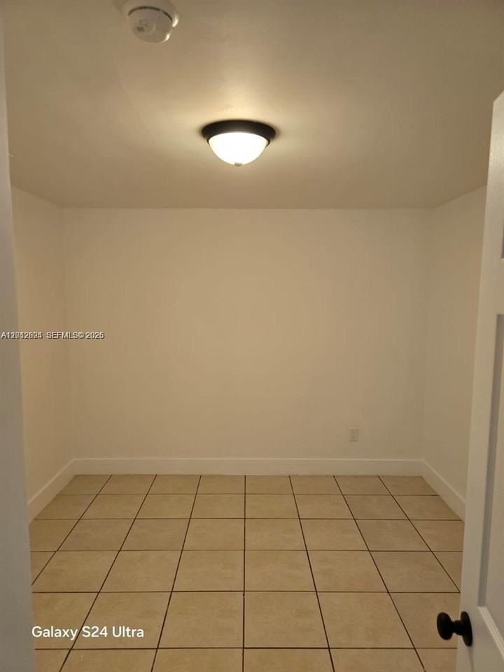 28055 Sw 143rd Ct - Photo 3 of 6