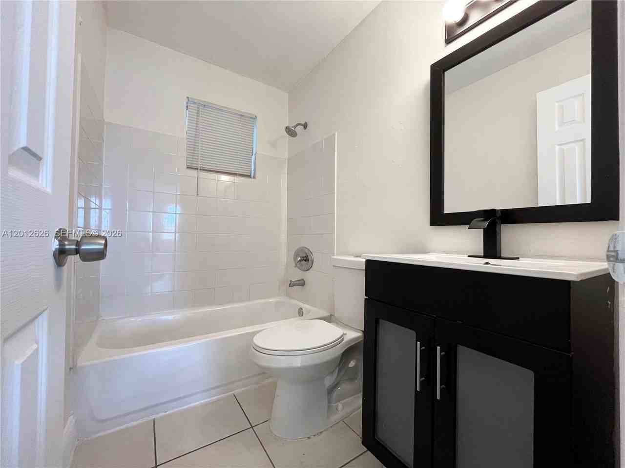 1610 N 25th St #10 - Photo 6 of 6