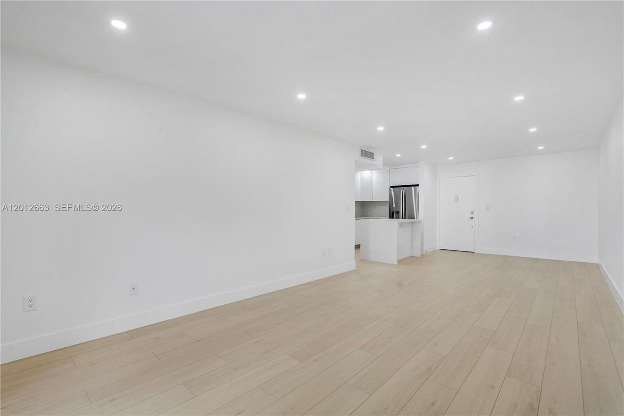 4670 W 13th Ln #411 - Photo 7 of 28