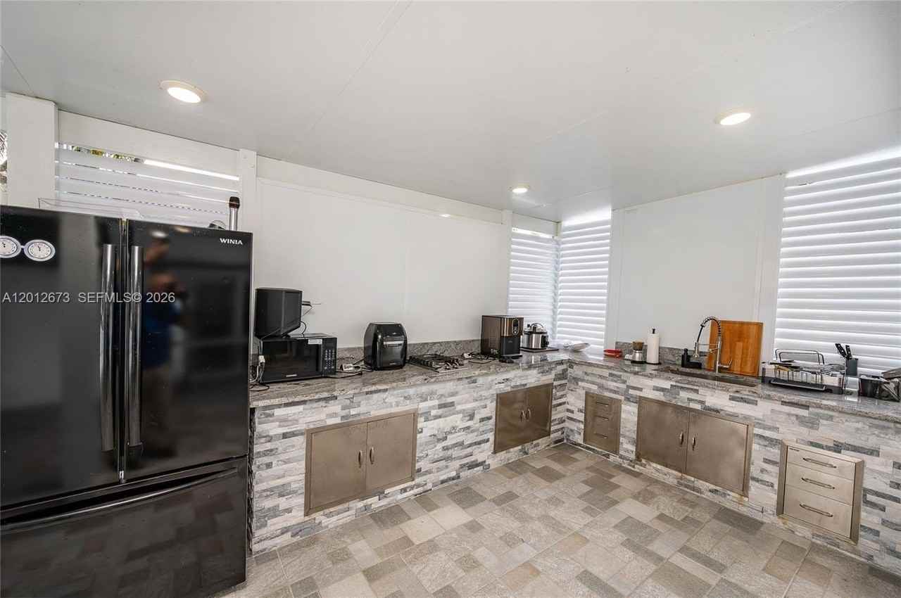 22560 Sw 103rd Ave - Photo 4 of 22