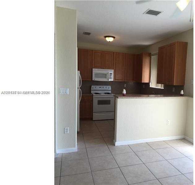 1442 Se 24th Ct #358 - Photo 2 of 4