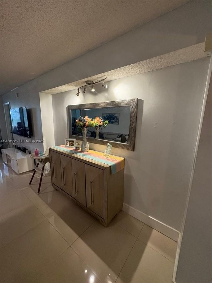 9531 Seagrape Dr #106 - Photo 4 of 20