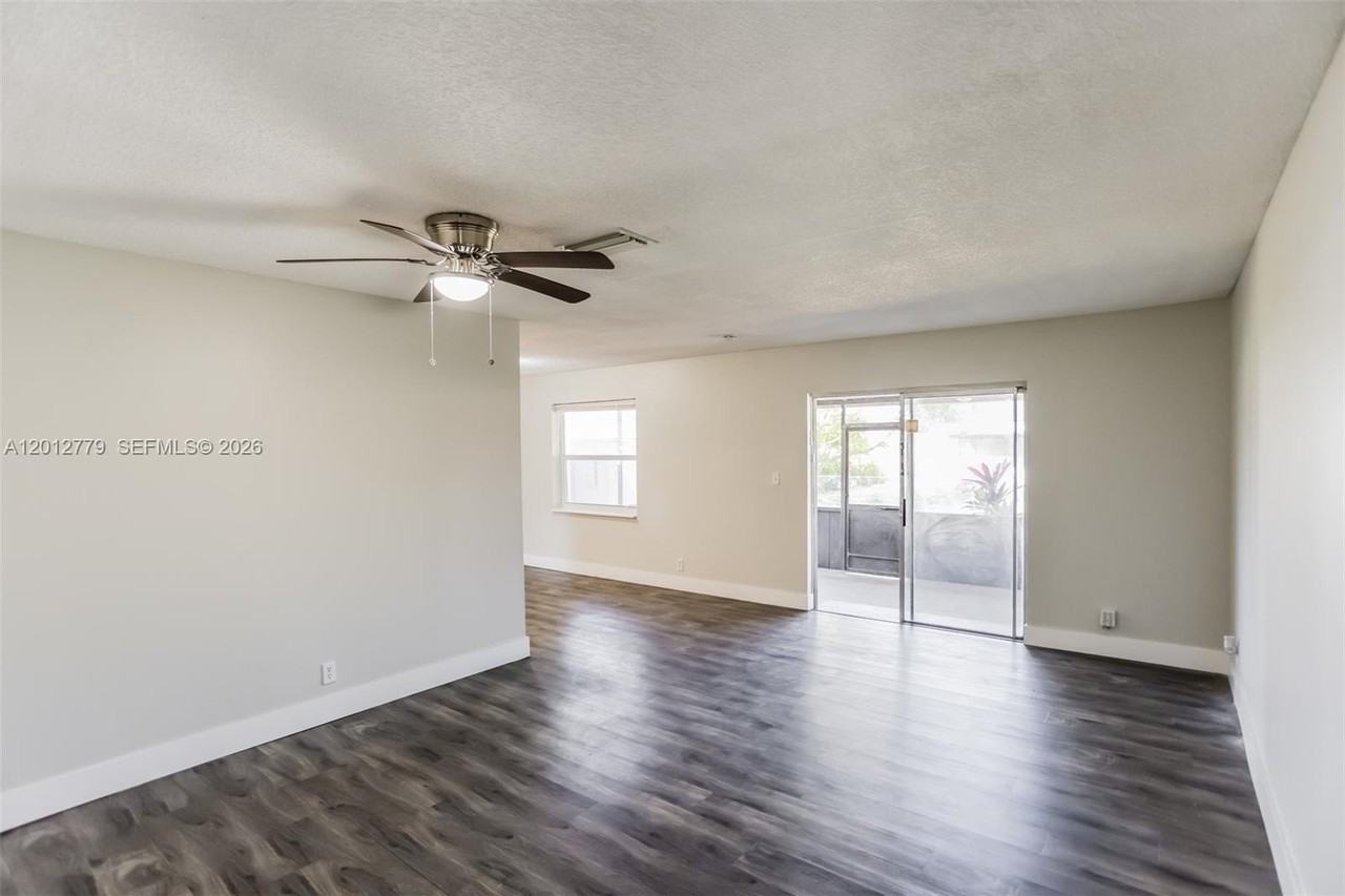 7801 Sw 6th Ct - Photo 4 of 15
