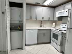 3051 Sw 27th Ave #205 - Photo 1 of 1