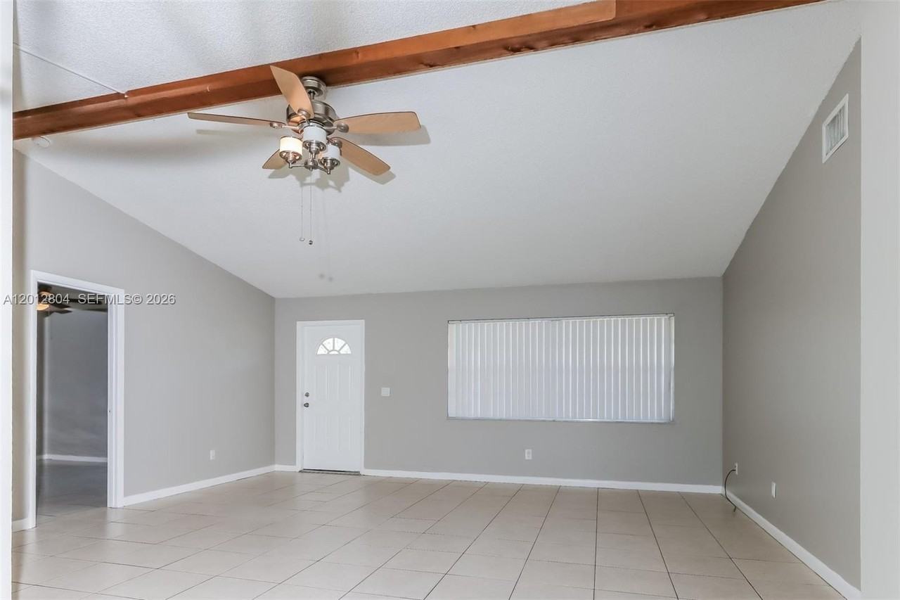 650 Nw Selvitz Rd - Photo 5 of 15