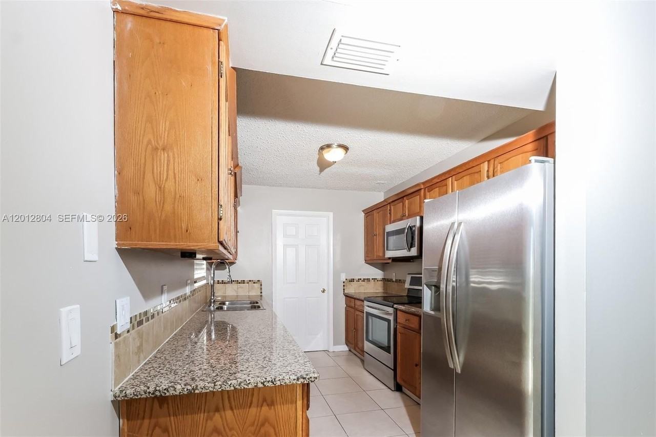 650 Nw Selvitz Rd - Photo 6 of 15