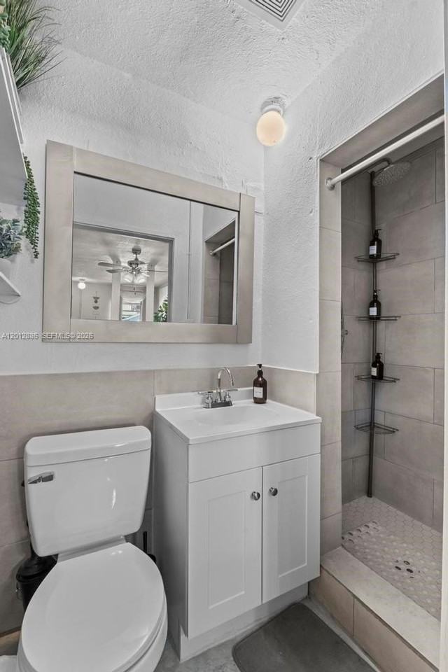 12101 Everglades St #1 - Photo 7 of 13