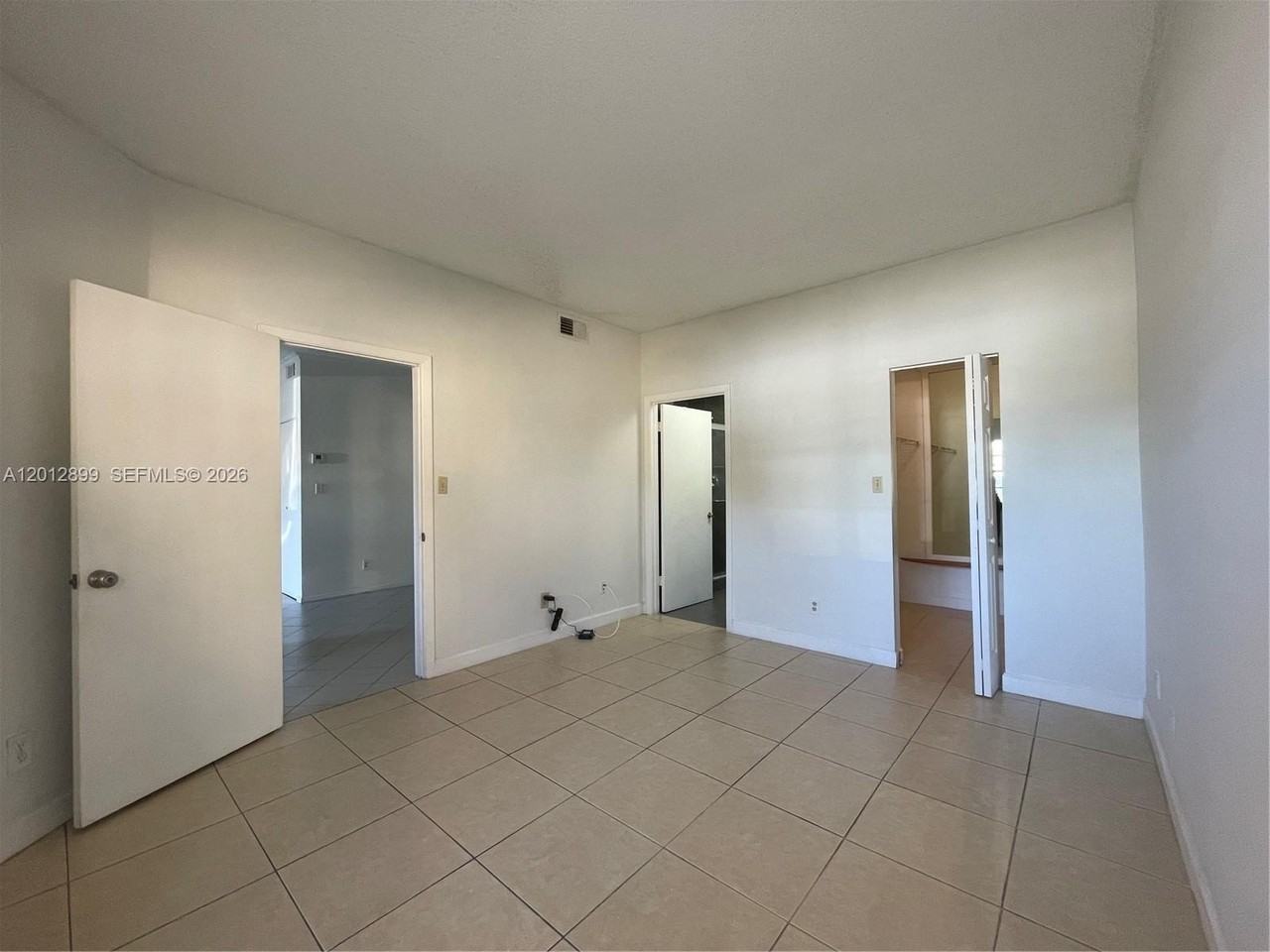 640 Cypress Club Way #F12 - Photo 4 of 17