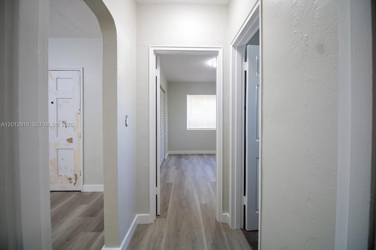 5860 Sw 9th St #A - Photo 3 of 20