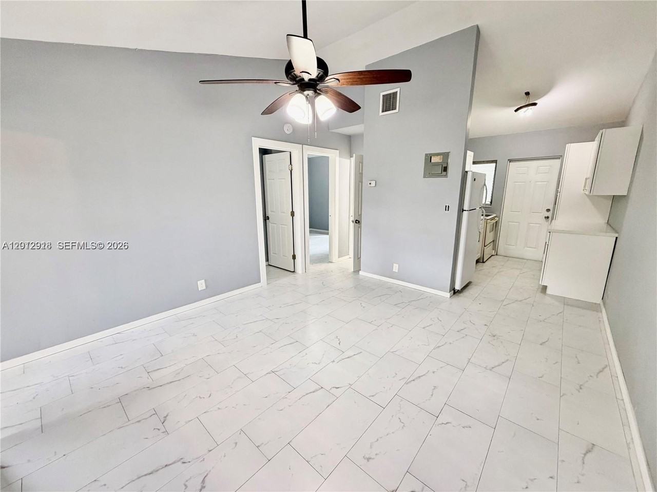 836 Nw 12th Ter #2 - Photo 6 of 18