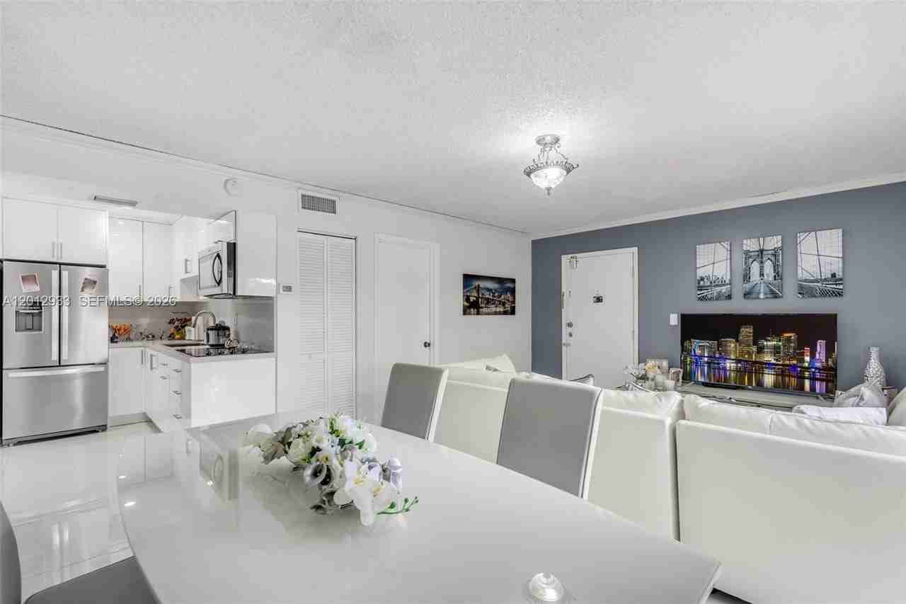 7051 Sw 129th Ave #8 - Photo 7 of 28
