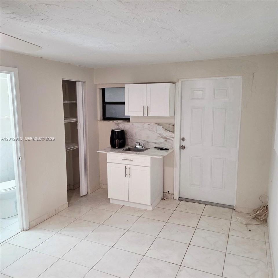5871 Nw 199th St #5871R - Photo 3 of 7
