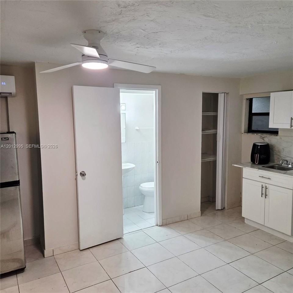 5871 Nw 199th St #5871R - Photo 5 of 7