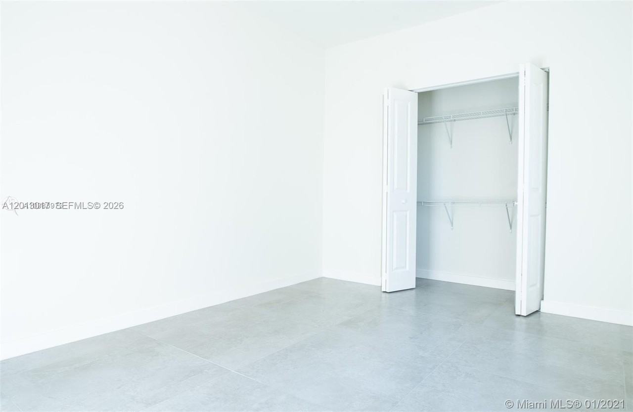 120 Ne 71st St #3 - Photo 4 of 15
