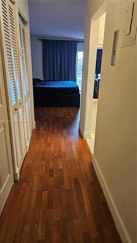 2200 E Hallandale Beach Blvd #709 - Photo 4 of 24