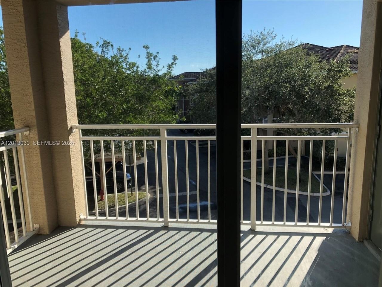 6559 Emerald Dunes Dr #304 - Photo 5 of 23