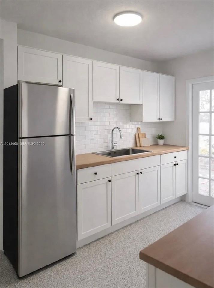 34 Se 1st Ave #B - Photo 3 of 8