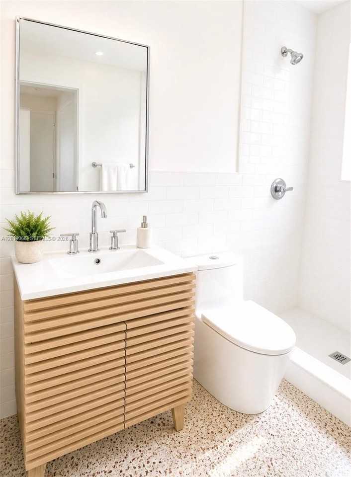 34 Se 1st Ave #B - Photo 6 of 8
