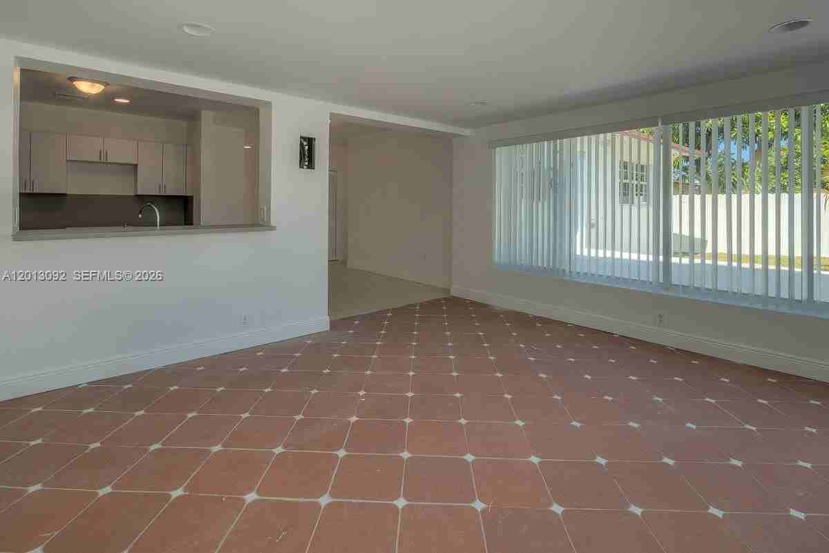 160 Nw 199th St #160 - Photo 5 of 5