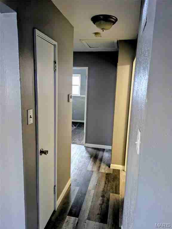 11009 Ivan Ave - Photo 3 of 10