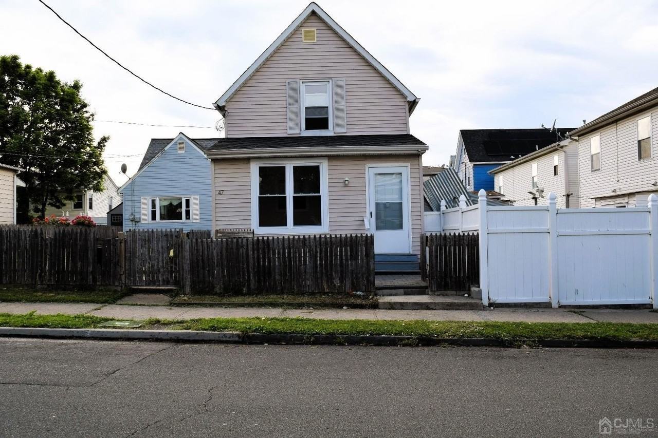 47 Christopher St #47 - Photo 2 of 2