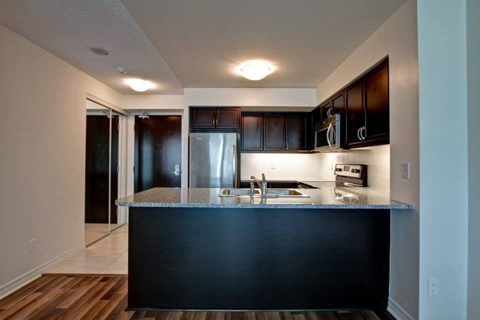 25 Lower Simcoe Street #803 - Photo 4 of 18