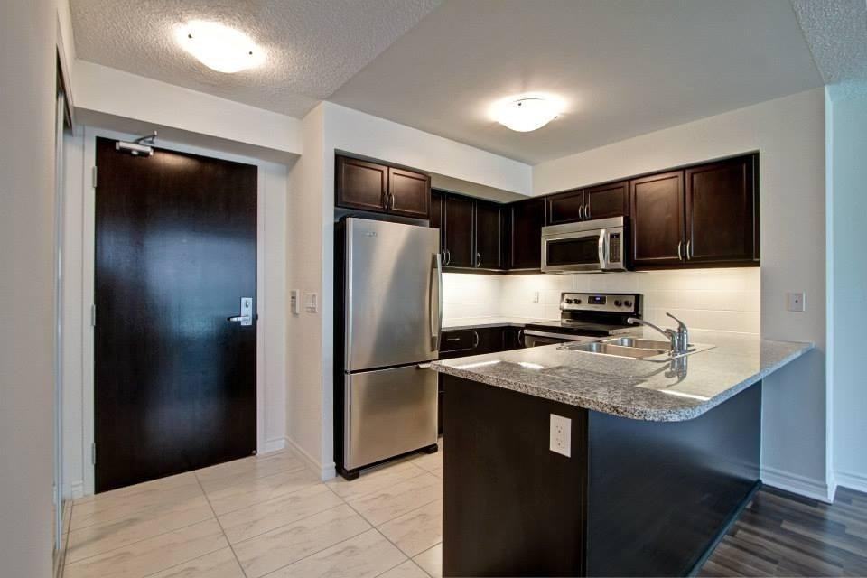 25 Lower Simcoe Street #803 - Photo 3 of 18